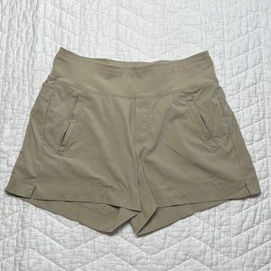Athleta Trekkie North Short